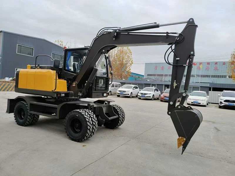 Four-wheel-drive Wheel Excavator Used in Construction Site factory
